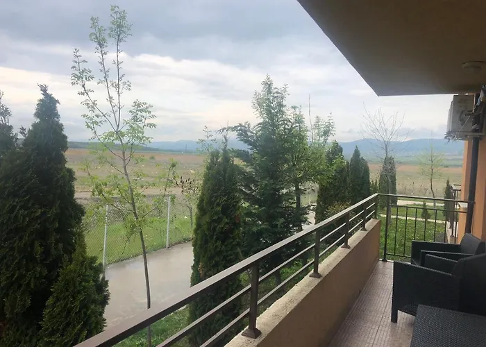 Spacious, 2 Bed Apt, Orchid Daire *